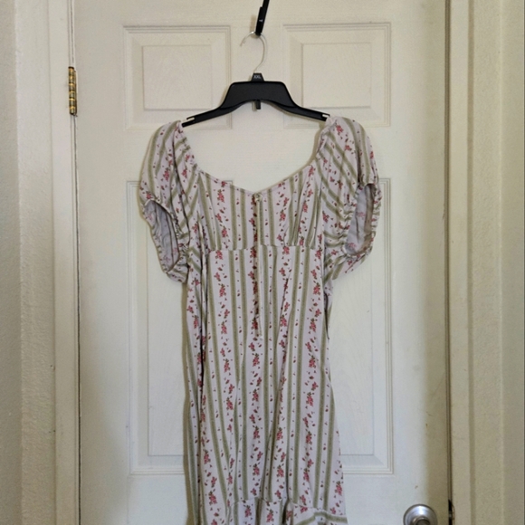 Dress - Picture 1 of 1